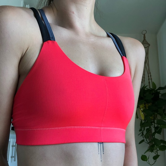 Hot pink C9 sports bra - Picture 2 of 3